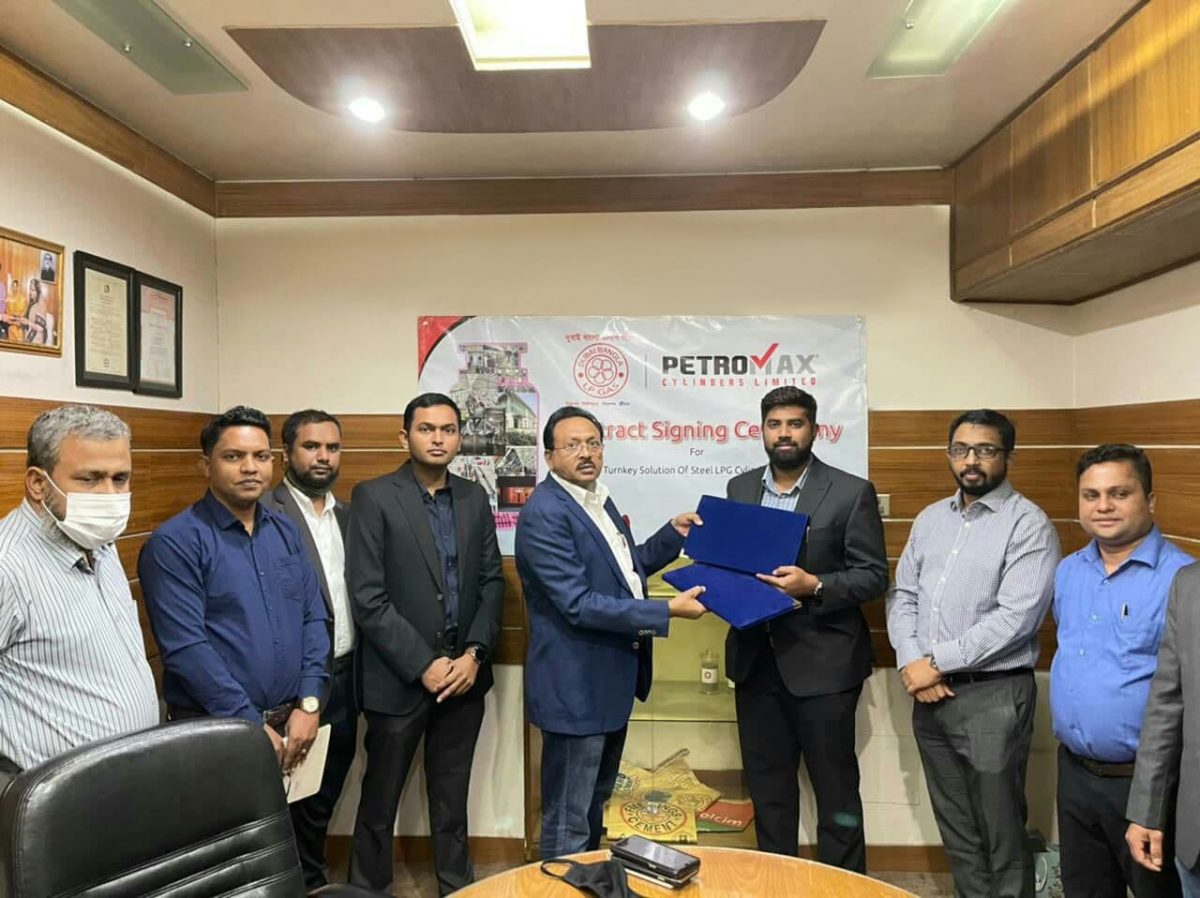 Signing ceremony between PCL & Dubai-Bangla LPG Ltd.